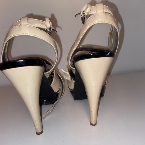 Beige and black Guess heels - Picture 4 of 4